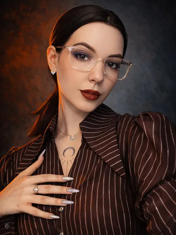 Юля Лоренц — Мастер тату