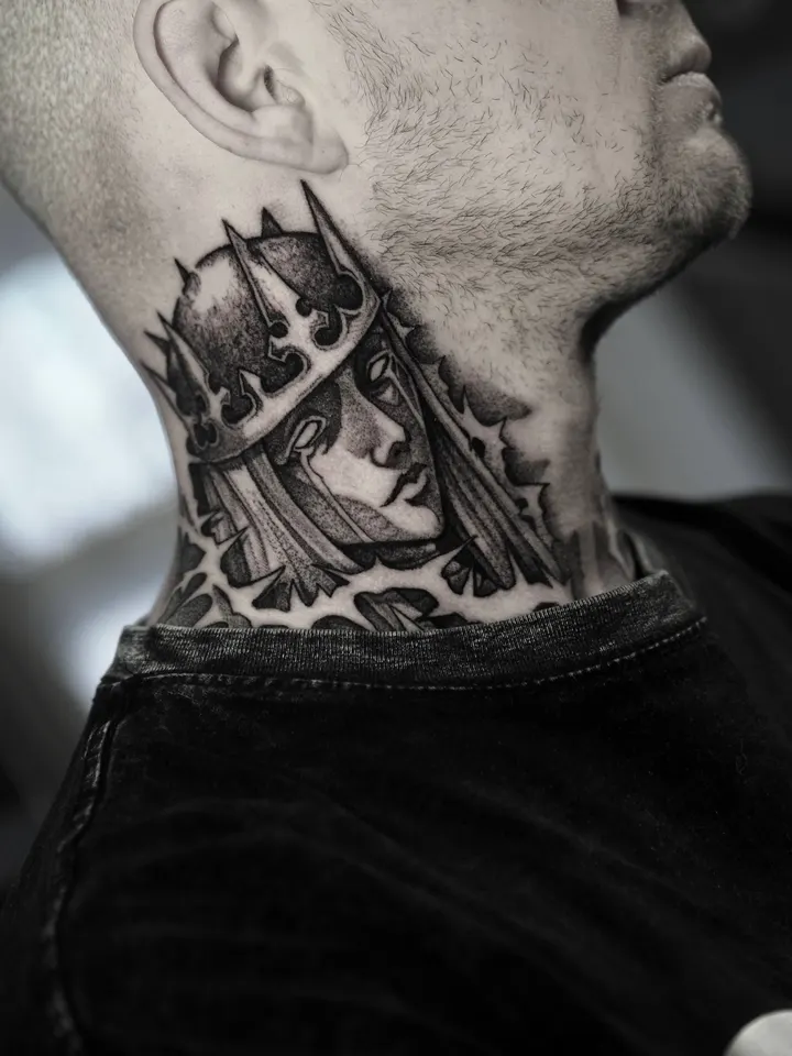 Тату на шее — мастер Тони Шевченко, MAIN Tattoo, Санкт-Петербург